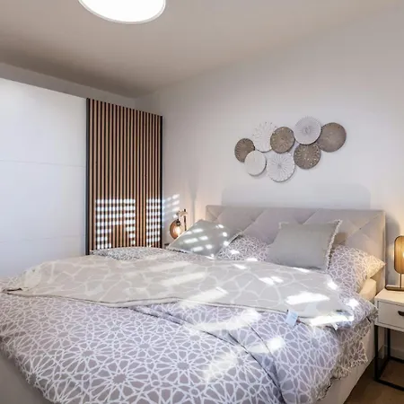 Kovia Sk - - Parking - Brand New Apartment *