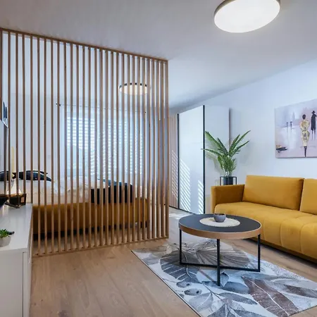 Kovia Sk - - Parking - Brand New Apartment