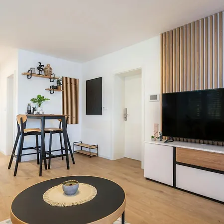 Apartment Kovia Sk - - Parking - Brand New