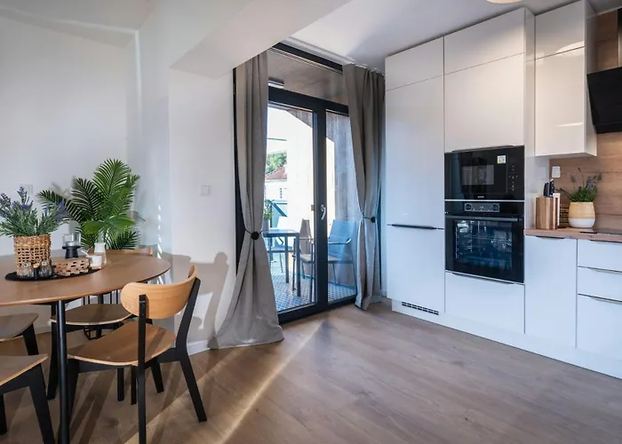 Kovia Sk - Apartments - Parking - Brand New アパート バンスカー・ビストリツァ