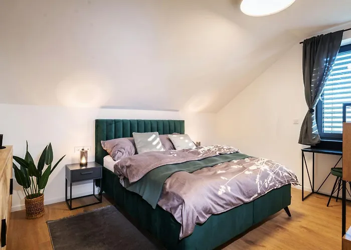 Kovia Sk - Apartments - Parking - Brand New アパート バンスカー・ビストリツァ